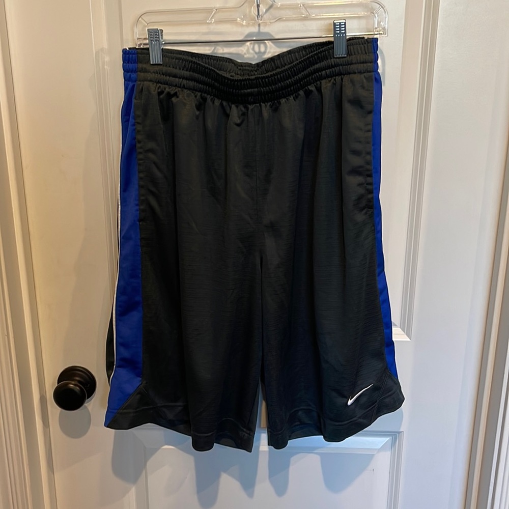 Nike Basketball Shorts Size L